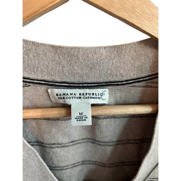 Banana Republic Silk Cotton Cashmere Gray Striped V-Neck Sweater Women's Size M - Picture 3 of 4